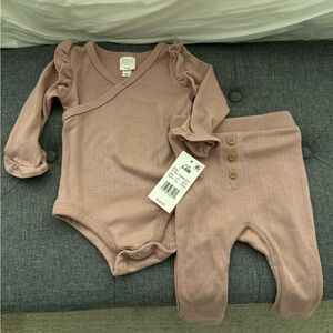 NWT Grayson Collective Rose Pink Bodysuit & Leggings Set 3-6